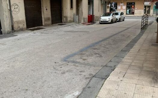 deposito (possibilità di realizzare box auto) – via Masi – Avellino –